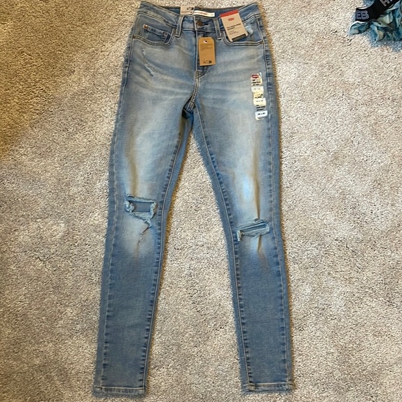 NWT Levi’s 721 High Rise Skinny Jean. - Picture 4 of 7